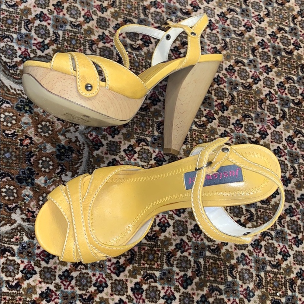 Yellow summer sandal heels. Platform, New!